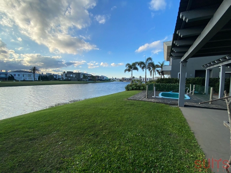 Excelente sobrado beira lago no condomínio Enseada: 22ª foto da galeria de imagens do imóvel