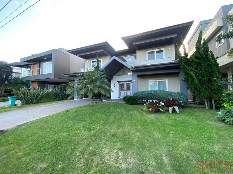 Excelente sobrado beira lago no condomínio Enseada: 3ª foto da galeria de imagens do imóvel