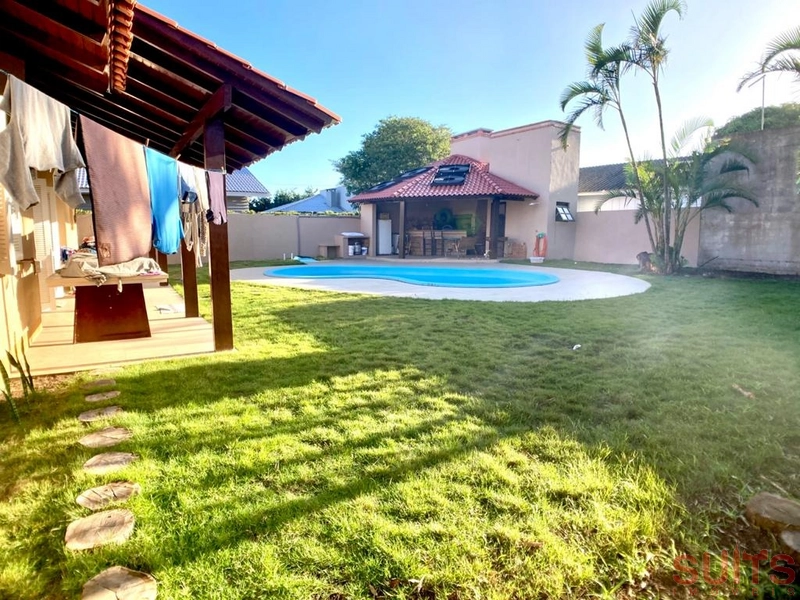 Casa no centro de Atlântida: 5ª foto da galeria de imagens do imóvel