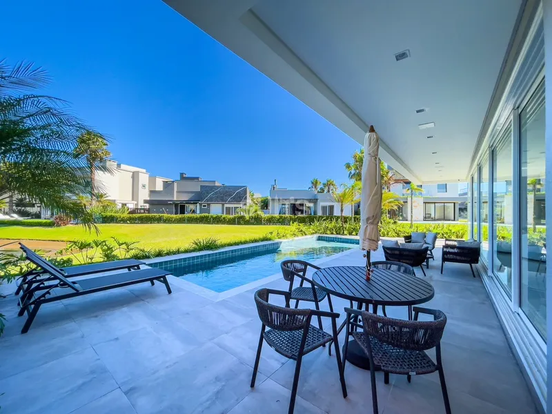 Incrível mansão mobiliada e decorada no condomínio Enseada: 8ª foto da galeria de imagens do imóvel