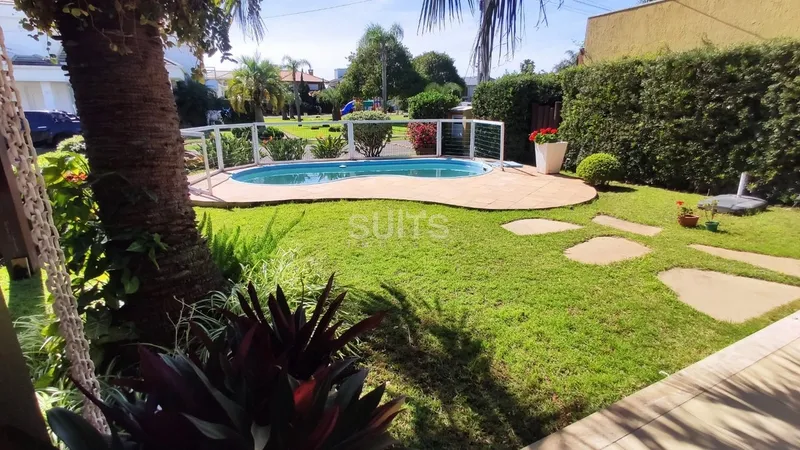 Lindo sobrado à venda no condomínio Lagos Park em Atlântida: 3ª foto da galeria de imagens do imóvel