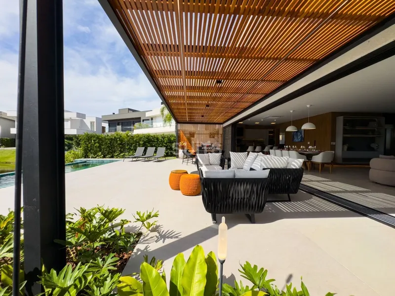 Mansão beira lago com padrão AAA no condomínio Enseada: 25ª foto da galeria de imagens do imóvel