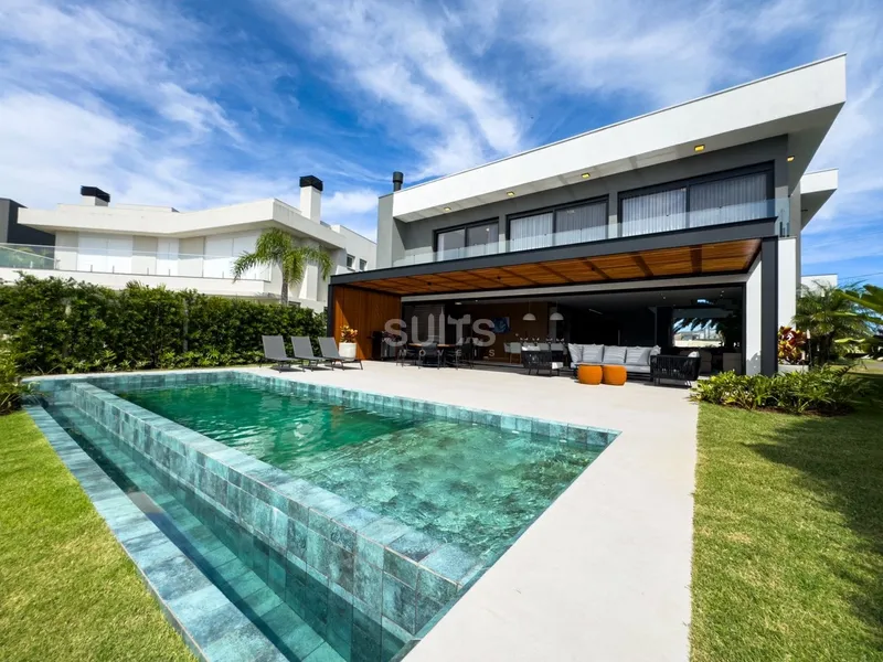 Mansão beira lago com padrão AAA no condomínio Enseada: 30ª foto da galeria de imagens do imóvel