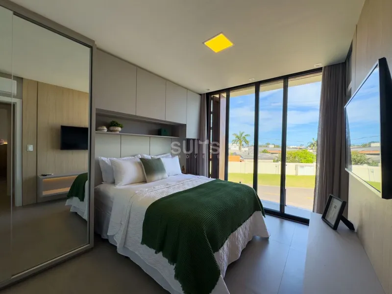 Mansão beira lago com padrão AAA no condomínio Enseada: 52ª foto da galeria de imagens do imóvel