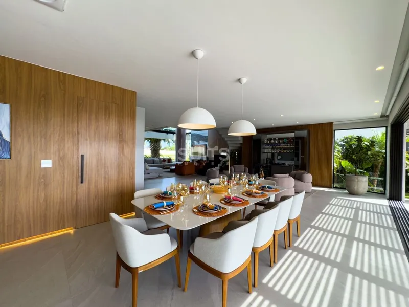 Mansão beira lago com padrão AAA no condomínio Enseada: 15ª foto da galeria de imagens do imóvel