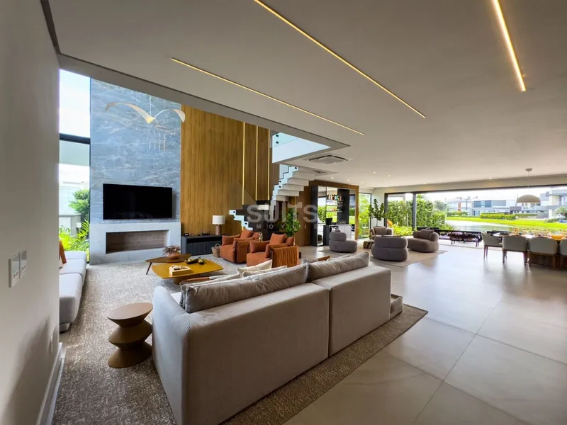Mansão beira lago com padrão AAA no condomínio Enseada: 4ª foto da galeria de imagens do imóvel