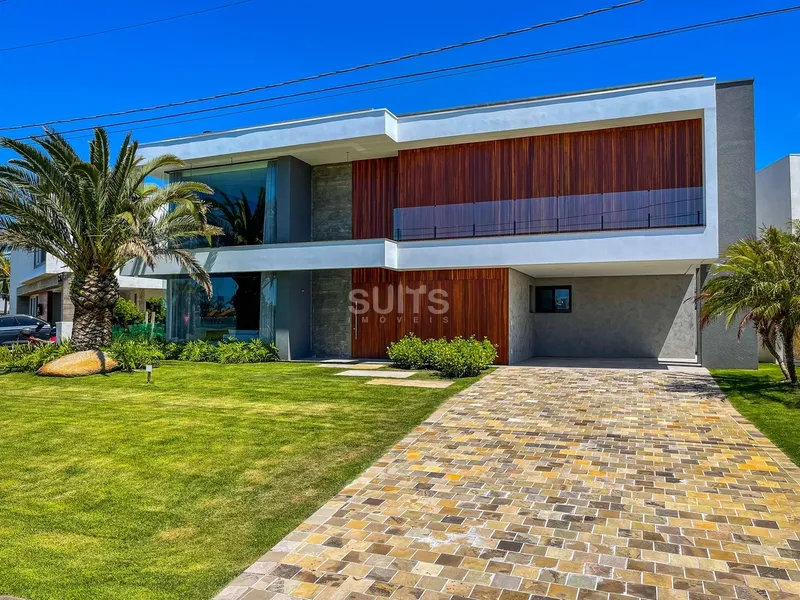 Mansão beira lago com padrão AAA no condomínio Enseada: 3ª foto da galeria de imagens do imóvel