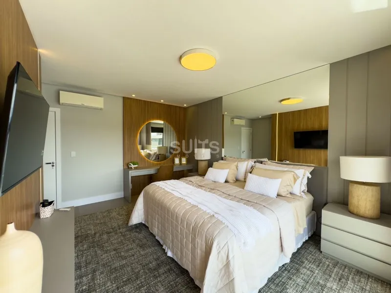 Mansão beira lago com padrão AAA no condomínio Enseada: 46ª foto da galeria de imagens do imóvel