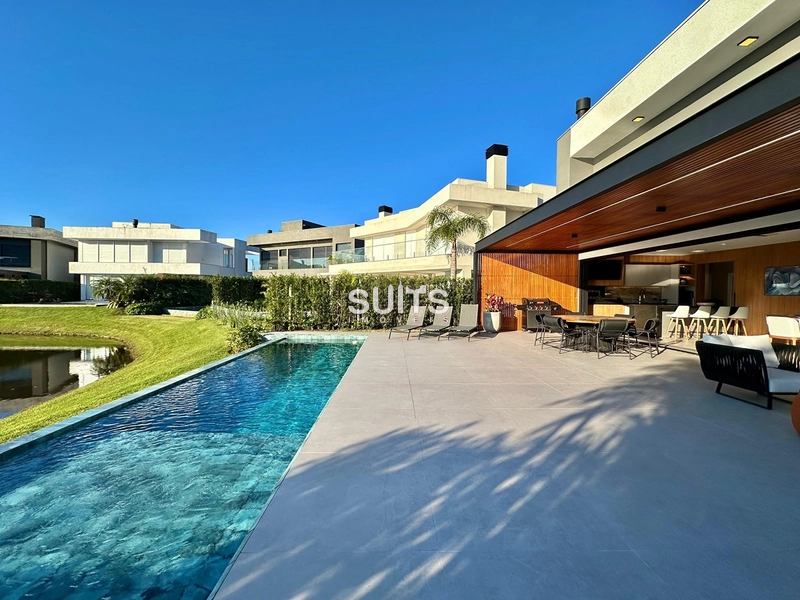 Mansão beira lago com padrão AAA no condomínio Enseada: 29ª foto da galeria de imagens do imóvel