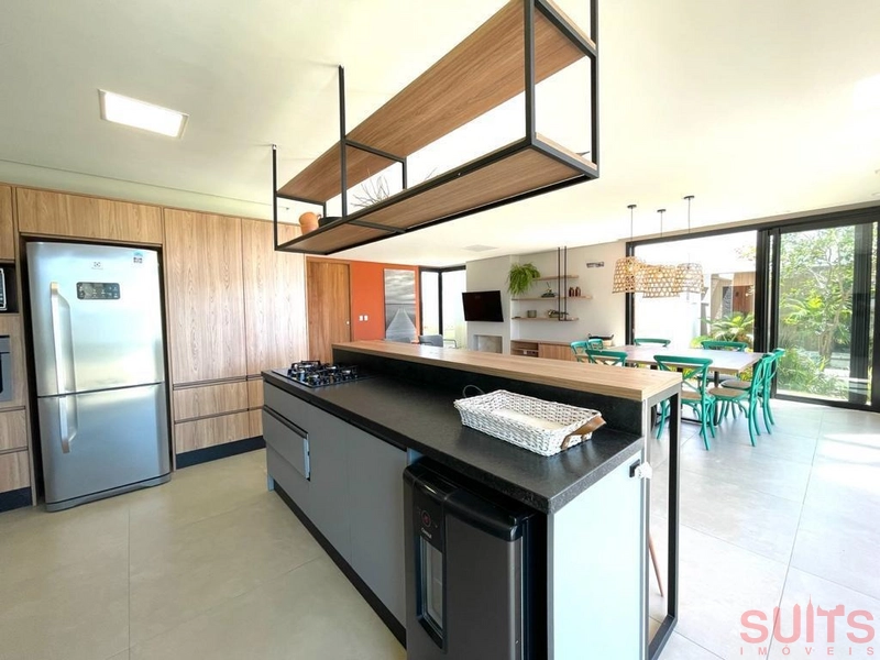 Excelente sobrado com vista para o lago no condomínio Riviera: 8ª foto da galeria de imagens do imóvel