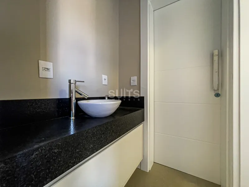 Belo sobrado de esquina no condomínio Rivieira: 30ª foto da galeria de imagens do imóvel