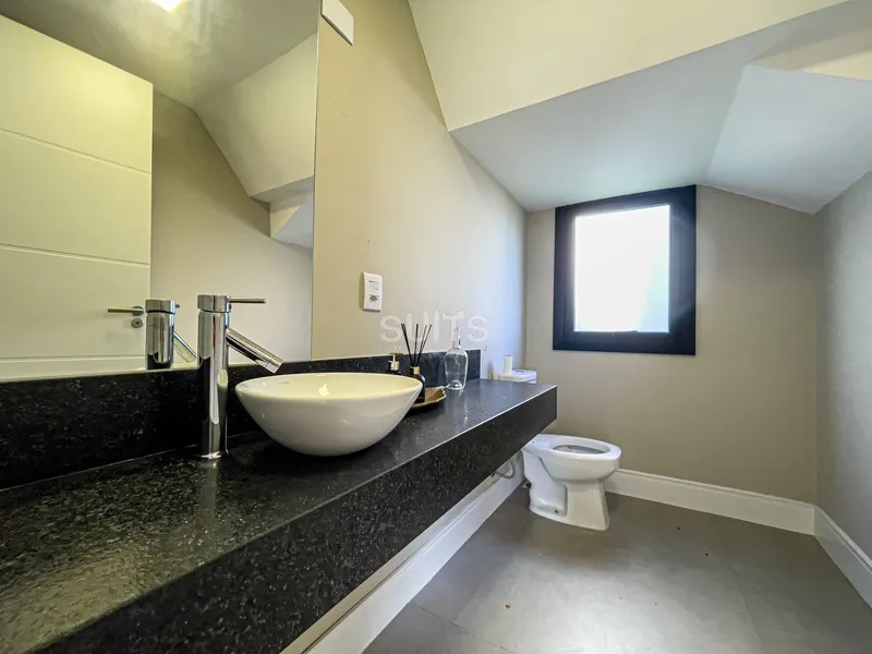 Belo sobrado de esquina no condomínio Rivieira: 21ª foto da galeria de imagens do imóvel