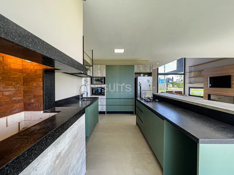 Belo sobrado de esquina no condomínio Rivieira: 14ª foto da galeria de imagens do imóvel