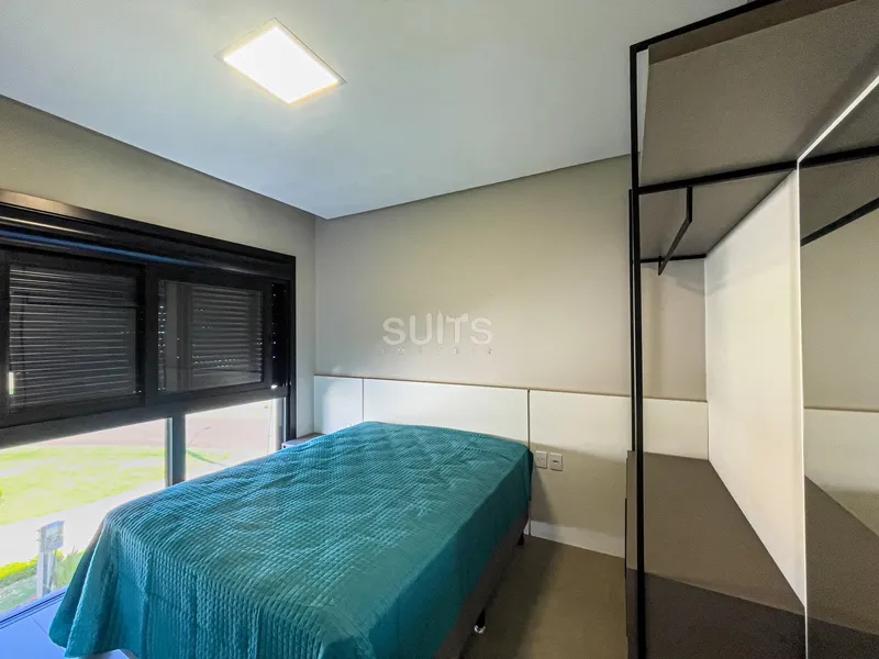 Belo sobrado de esquina no condomínio Rivieira: 38ª foto da galeria de imagens do imóvel