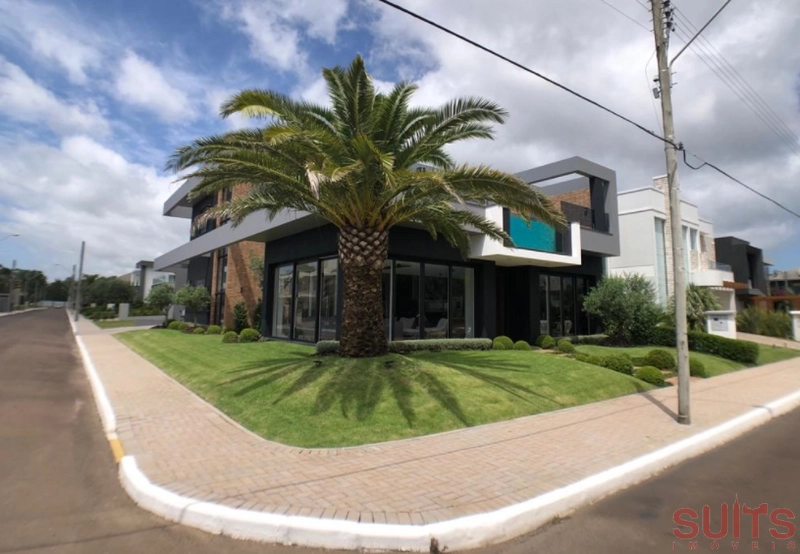 Mansão com piscina suspensa no Condomínio Velas da Marina: 3ª foto da galeria de imagens do imóvel