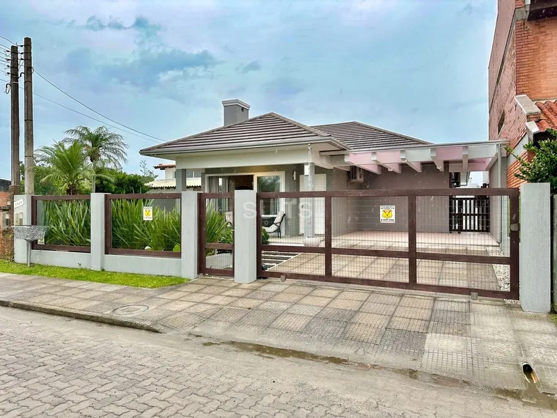 Excelente casa próxima ao mar no centro de Xangri-Lá: 3ª foto da galeria de imagens do imóvel