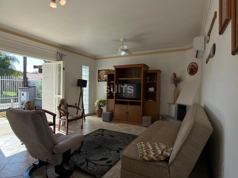 Excelente casa à venda no Centro de Xangri-Lá : 8ª foto da galeria de imagens do imóvel