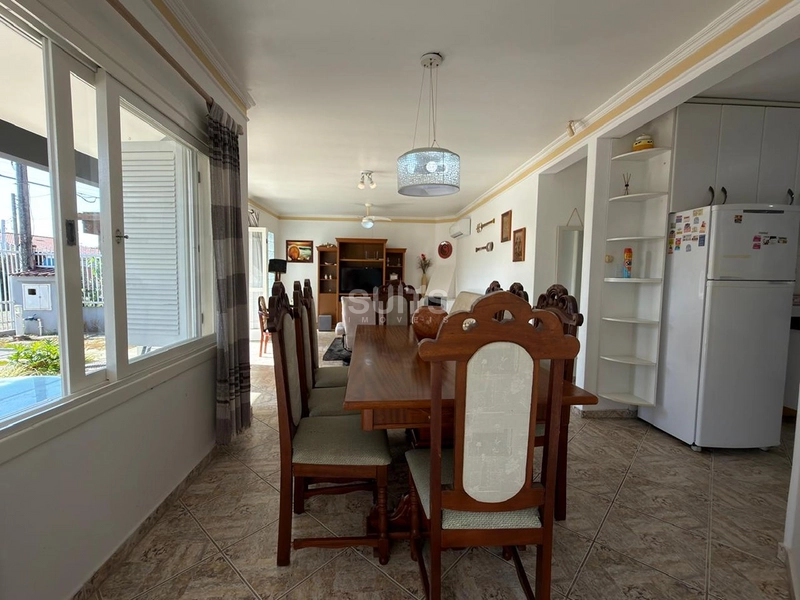 Excelente casa à venda no Centro de Xangri-Lá : 10ª foto da galeria de imagens do imóvel