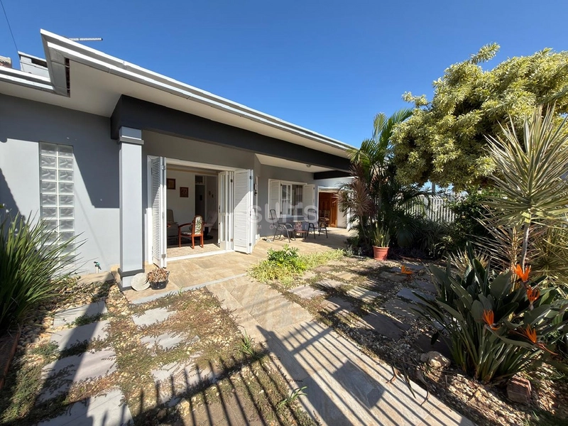 Excelente casa à venda no Centro de Xangri-Lá : 5ª foto da galeria de imagens do imóvel