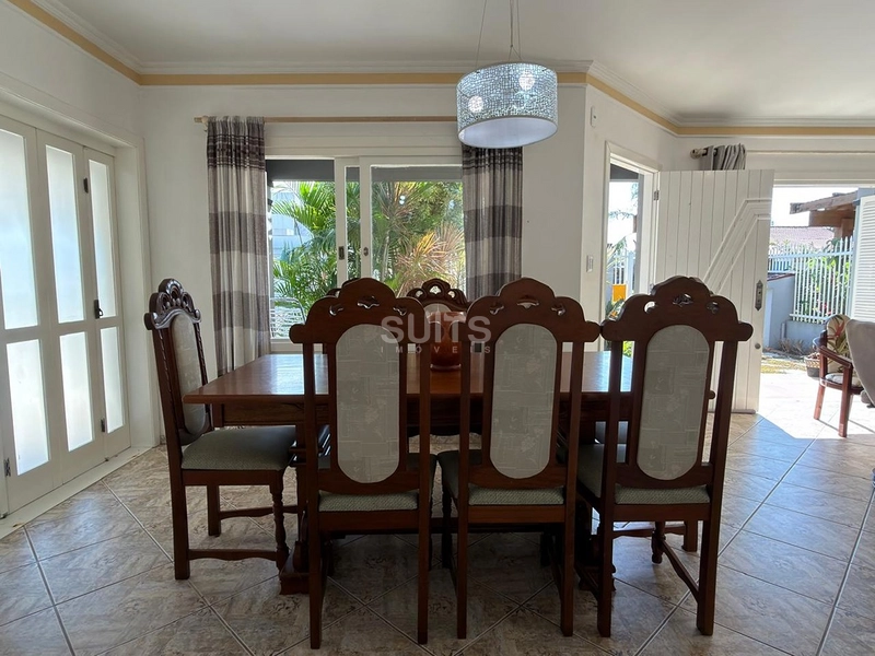 Excelente casa à venda no Centro de Xangri-Lá : 9ª foto da galeria de imagens do imóvel