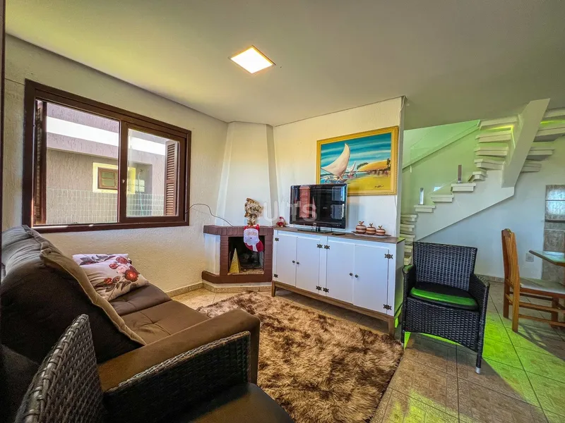 Excelente sobrado próximo do mar na praia de Rainha do Mar: 4ª foto da galeria de imagens do imóvel