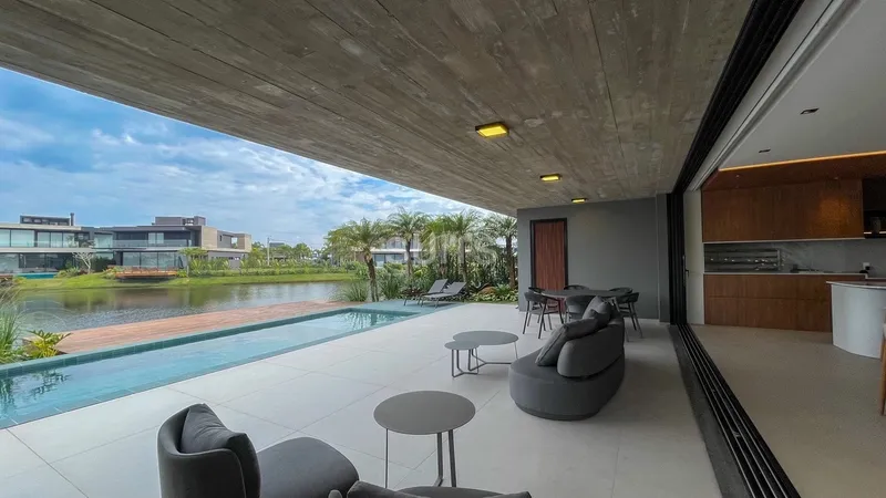 Incrível sobrado beira lago à venda no condomínio Sense!: 5ª foto da galeria de imagens do imóvel