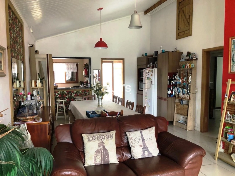 Excelente casa no centro de Xangri-lá: 5ª foto da galeria de imagens do imóvel