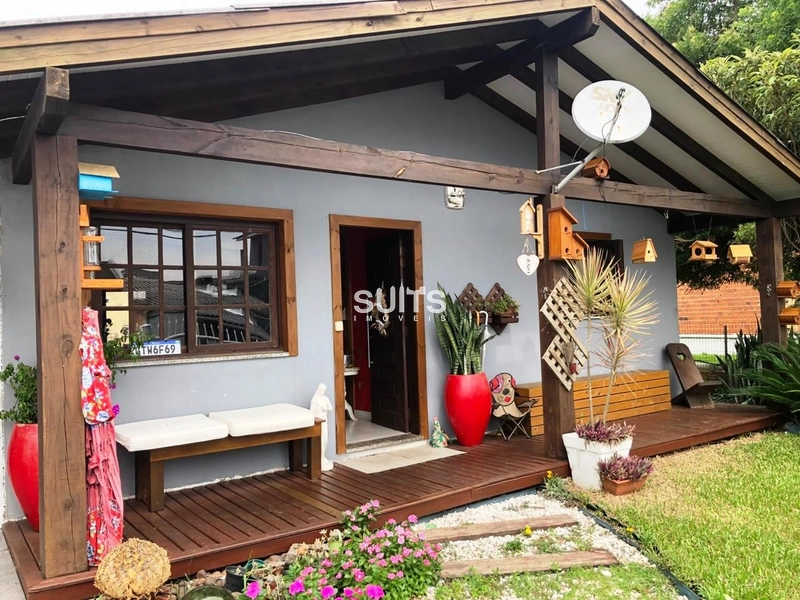 Excelente casa no centro de Xangri-lá: 2ª foto da galeria de imagens do imóvel