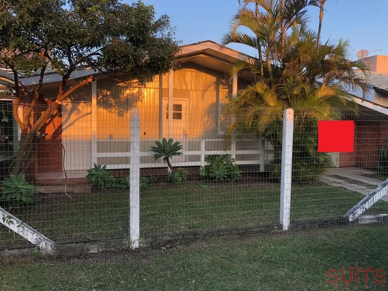 Ótima Casa no Centro de Xangri-Lá: 1ª foto da galeria de imagens do imóvel