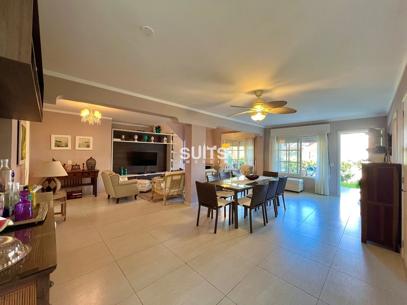 Lindo sobrado à venda no condomínio Villas Resort: 8ª foto da galeria de imagens do imóvel