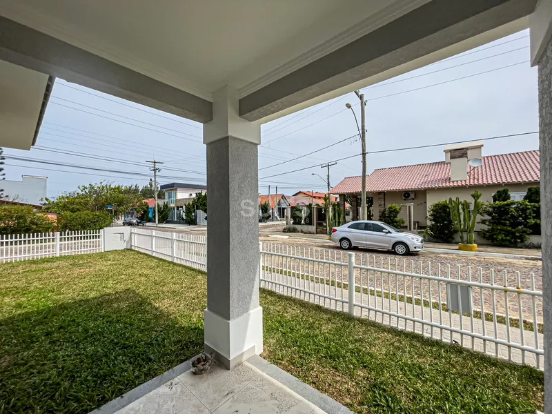Casa nova de esquina na praia de Atlântida Sul: 11ª foto da galeria de imagens do imóvel