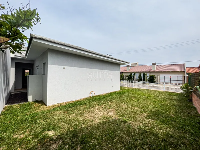Casa nova de esquina na praia de Atlântida Sul: 10ª foto da galeria de imagens do imóvel
