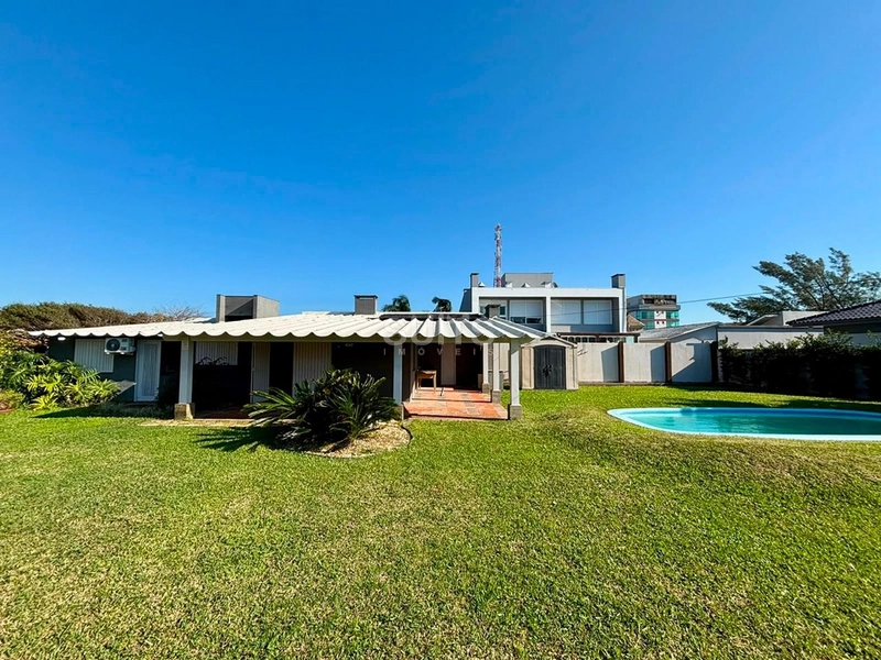Casa com 02 terrenos à venda no Centro de Xangri-Lá : 9ª foto da galeria de imagens do imóvel