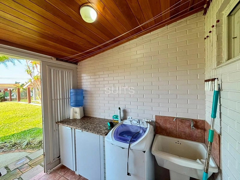 Casa com 02 terrenos à venda no Centro de Xangri-Lá : 5ª foto da galeria de imagens do imóvel
