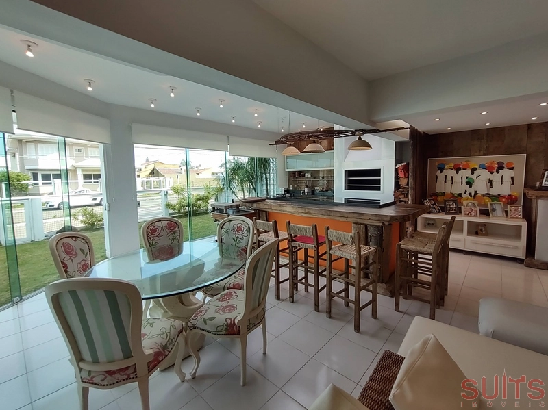 Excelente Sobrado de esquina na Zona do Caburé na Praia de Atlântida: 5ª foto da galeria de imagens do imóvel