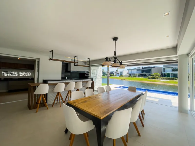 Lindo sobrado beira lago no Condomínio Enseada em Xangri-Lá: 8ª foto da galeria de imagens do imóvel