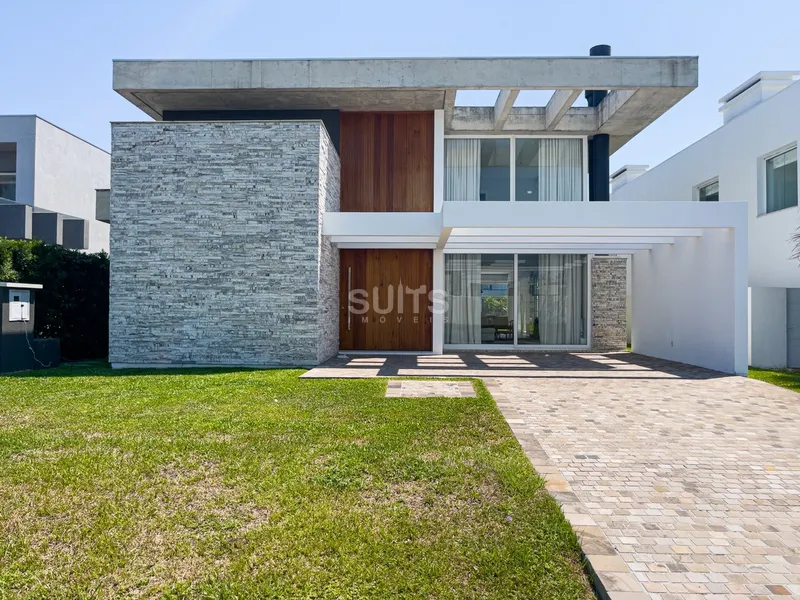 Lindo sobrado beira lago no Condomínio Enseada em Xangri-Lá: 3ª foto da galeria de imagens do imóvel