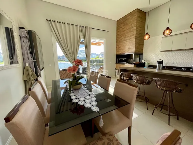 Excelente Casa Beira-lago no Condomínio Riviera em Xangri-lá: 8ª foto da galeria de imagens do imóvel