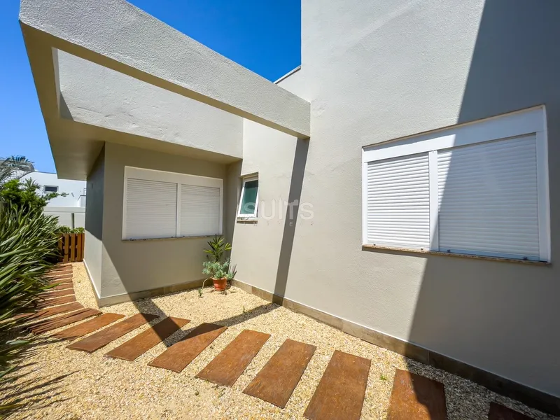 Ótima casa mobiliada e decorada no condomínio Enseada: 29ª foto da galeria de imagens do imóvel