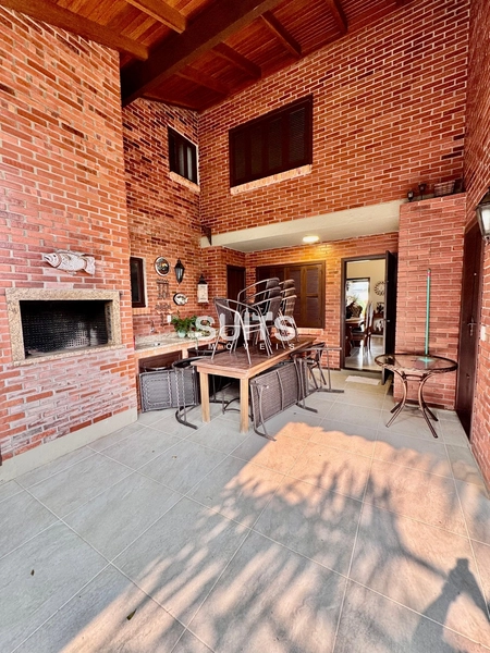 Excelente sobrado á venda na praia de Atlântida Xangri-lá: 2ª foto da galeria de imagens do imóvel