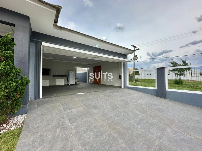 Excelente casa à 01 quadra do mar na praia de Atlântida Sul: 3ª foto da galeria de imagens do imóvel