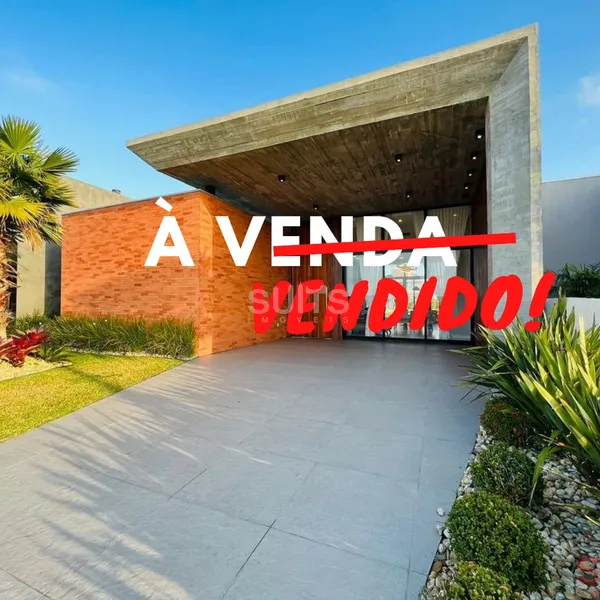 Excelente Casa Térrea no Centro de Xangri-Lá: 1ª foto da galeria de imagens do imóvel