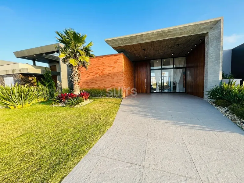 Excelente Casa Térrea no Centro de Xangri-Lá: 3ª foto da galeria de imagens do imóvel