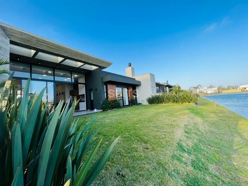 Excelente Casa Térrea no Centro de Xangri-Lá: 29ª foto da galeria de imagens do imóvel