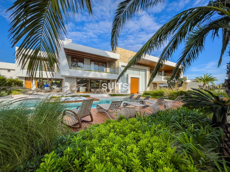 Simplesmente único. Mansão na beira da lagoa no Cond. Velas da Marina!: 2ª foto da galeria de imagens do imóvel