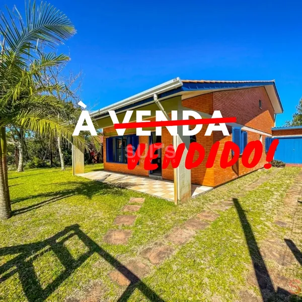 Excelente sobrado próximo do mar na praia de Rainha do Mar: 1ª foto da galeria de imagens do imóvel