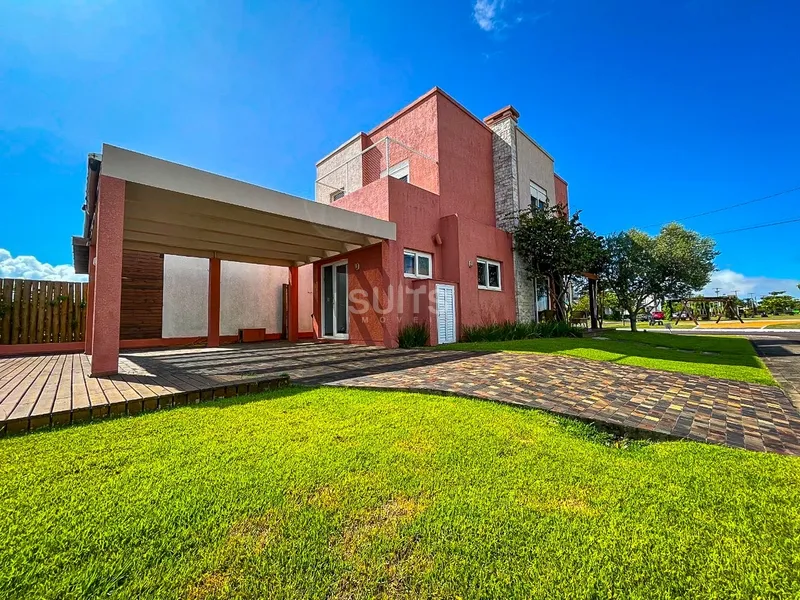 Ótima casa de esquina no condomínio Las Palmas: 1ª foto da galeria de imagens do imóvel