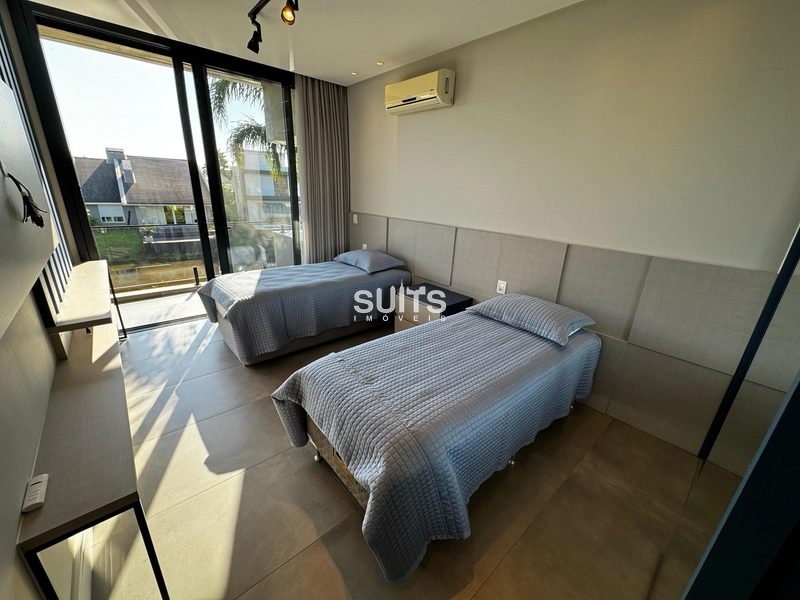 Incrível sobrado de esquina e na beira do lago no condomínio Malibu: 27ª foto da galeria de imagens do imóvel