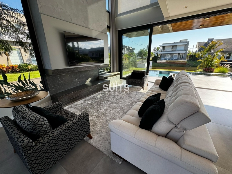 Incrível sobrado de esquina e na beira do lago no condomínio Malibu: 6ª foto da galeria de imagens do imóvel