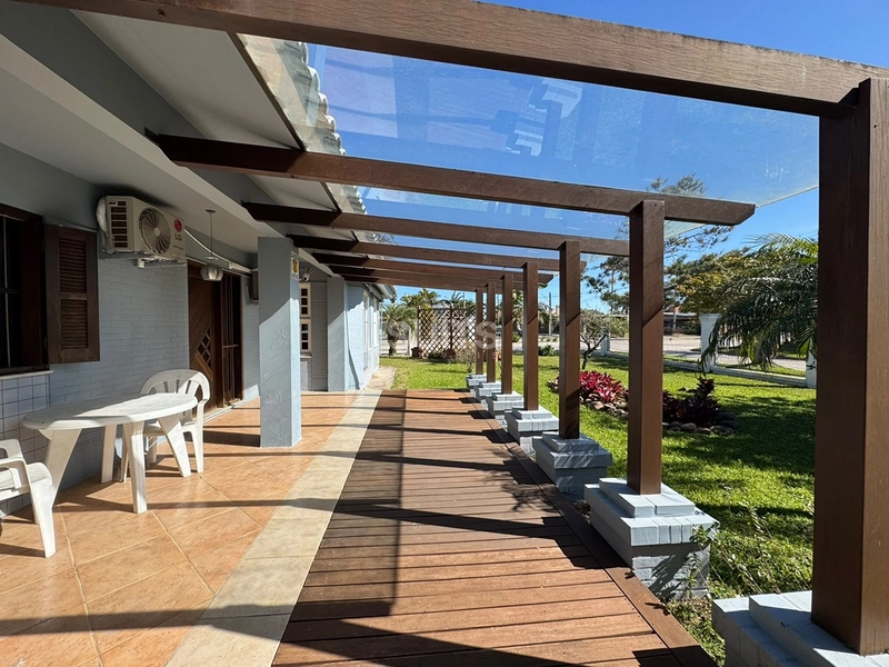 Casa de esquina em Atlantida: 11ª foto da galeria de imagens do imóvel